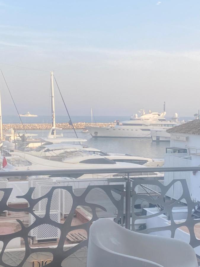 Casa Clock House Banus