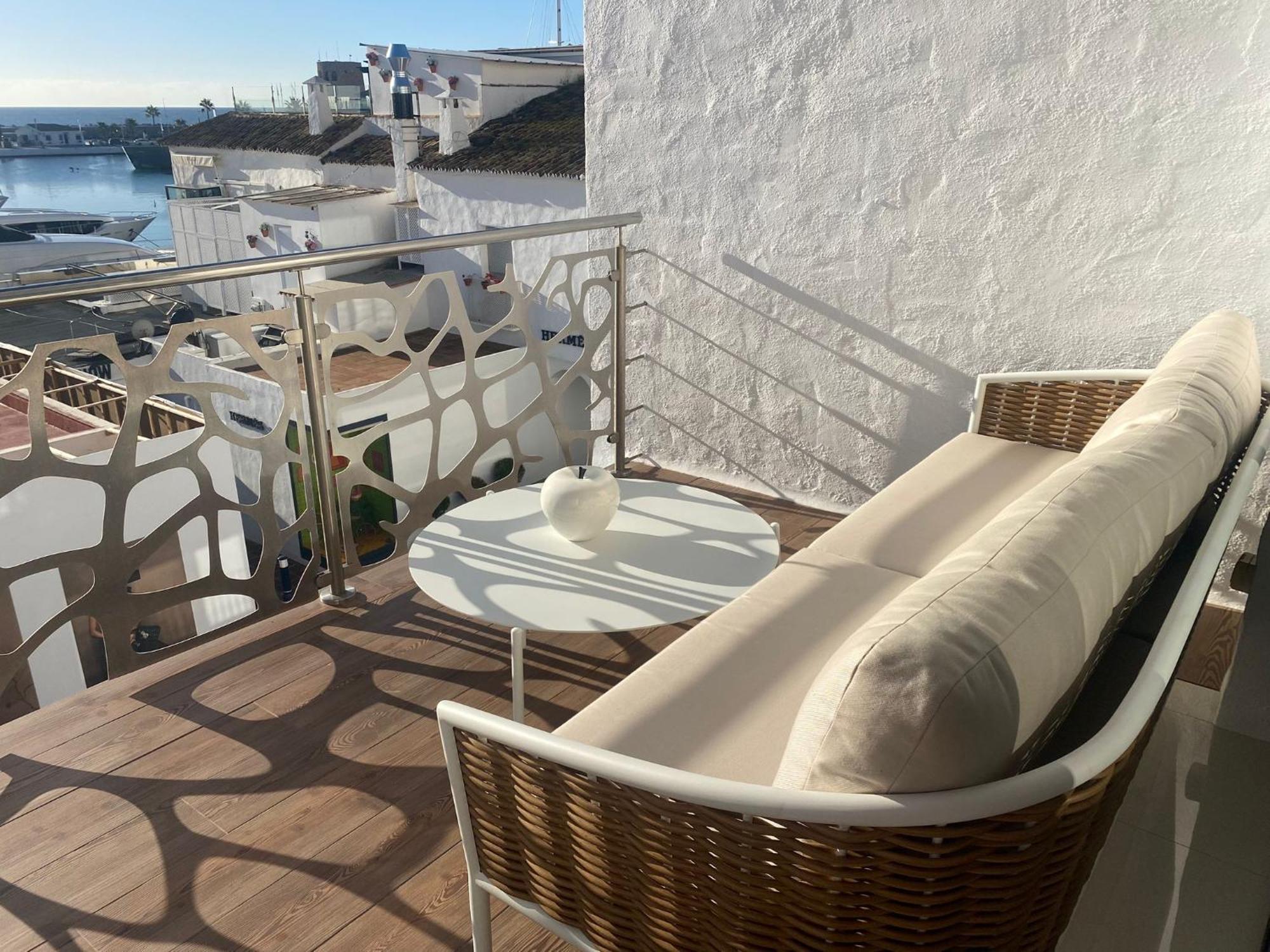 Apartment Casa Clock House Banus
