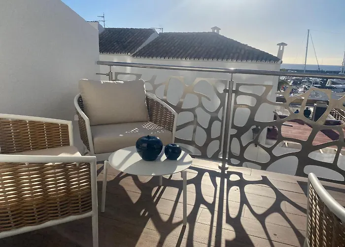 Casa Clock House Banus