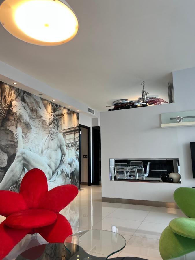 Casa Clock House Banus