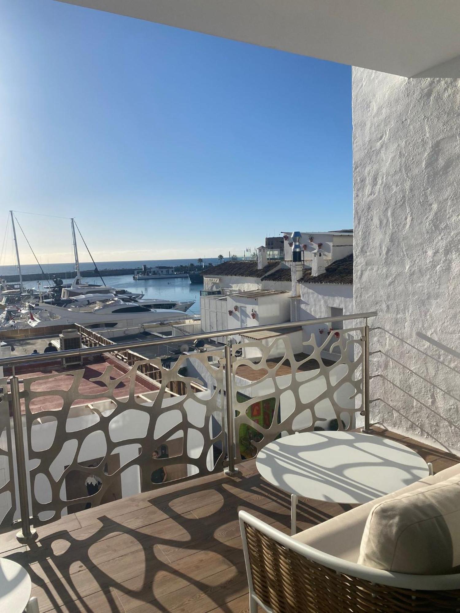 Casa Clock House Banus Apartment Marbella